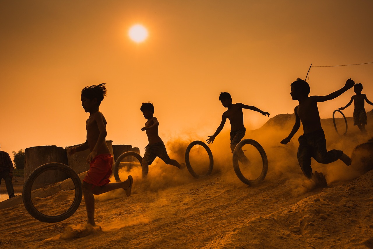 children, kids, nature, childhood, games, play, fun, playful, silhouettes, sunset, vietnam